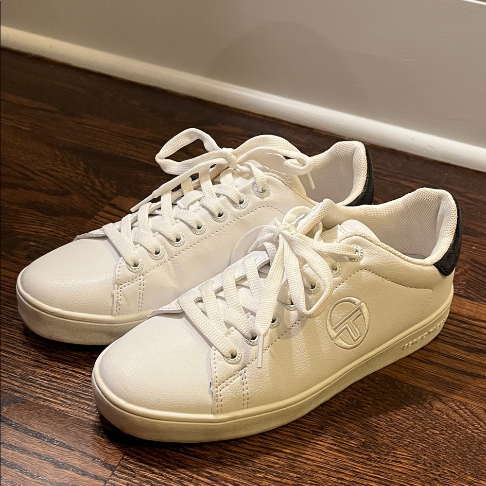 Sergio Tacchini White and Black Sneakers